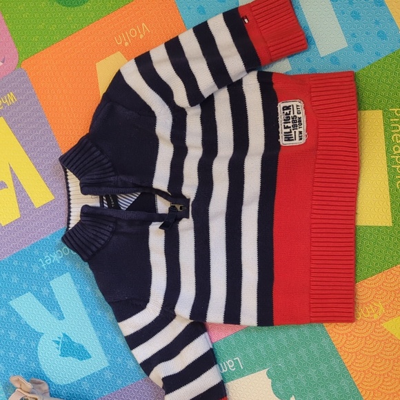 Two Tommy infant sweaters - Picture 2 of 7
